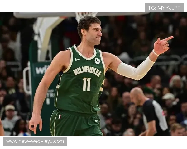 快船队签约豪华中锋，增强内线，快船的中锋是谁