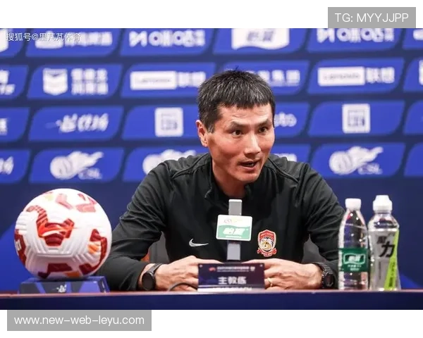 国足新帅邵佳一用人大胆，三大新星被提拔，邵佳一德甲