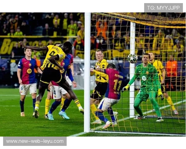 巴萨莱万背身停球转身抽射再次改写比分——极致技艺在赛场与生活中的再现