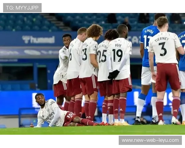 布鲁诺远距离任意球穿透人墙